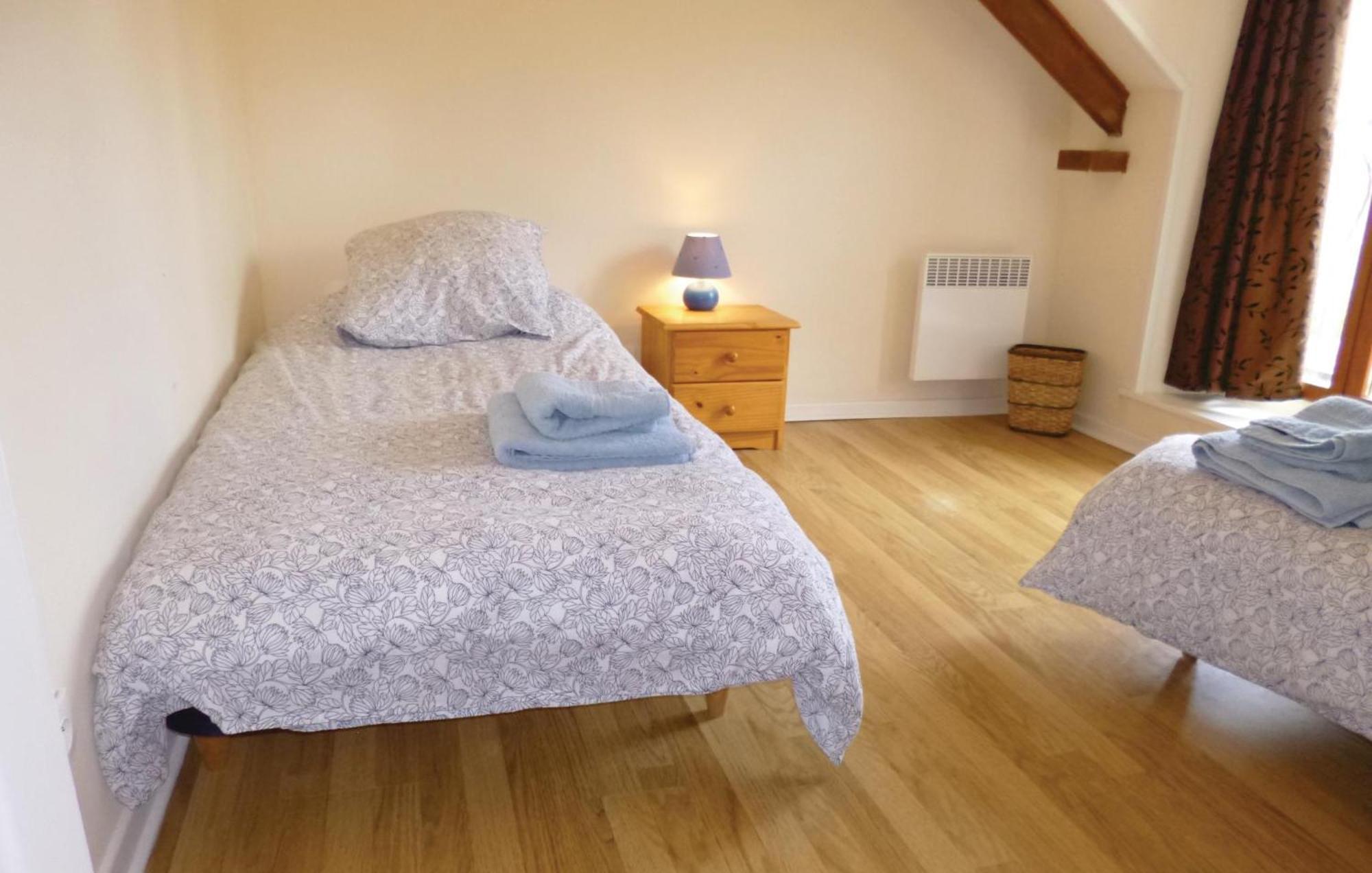 3 Bedroom Cozy Home In Brucheville Carentan-les-Marais Exterior foto